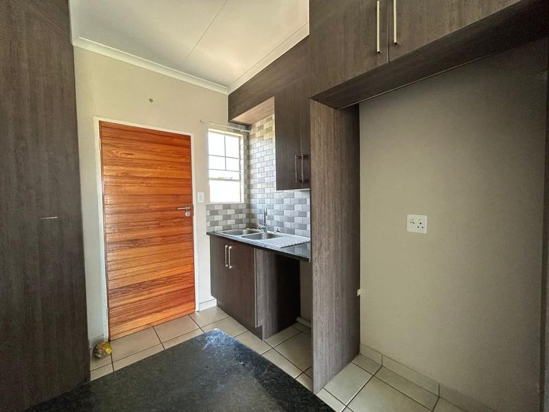 To Let 3 Bedroom Property for Rent in Ngwenya River Estate North West